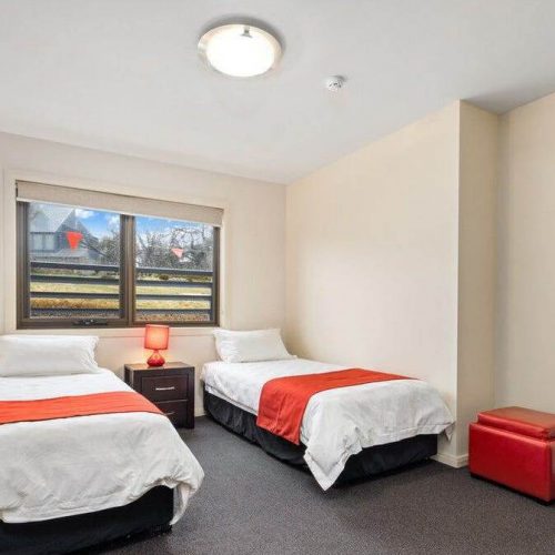 Aspen Chalet, Smiggin Holes - King Bed or 2 Single Beds - aa sns