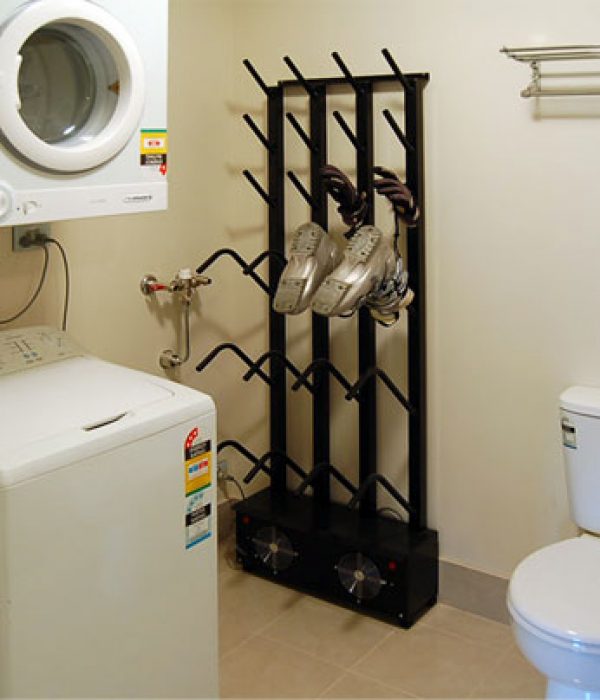 Aspen Chalet, Smiggins - Laundry facilities